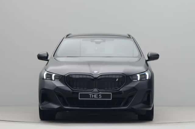 BMW i5 (2026) thumbnail 2