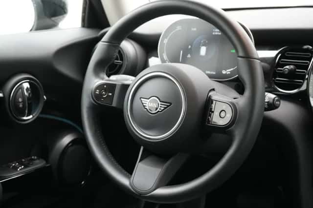 MINI Mini Electric (2023) thumbnail 2