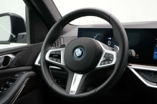 BMW X5 (2025) thumbnail 2