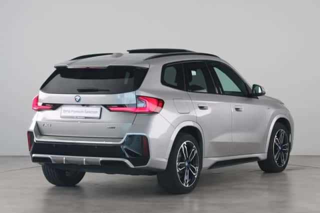 BMW iX1 (2025) thumbnail 5