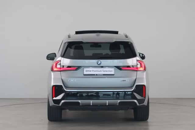 BMW iX1 (2025) thumbnail 6