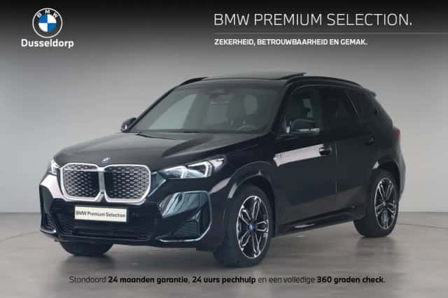 BMW iX1 (2025) thumbnail 1