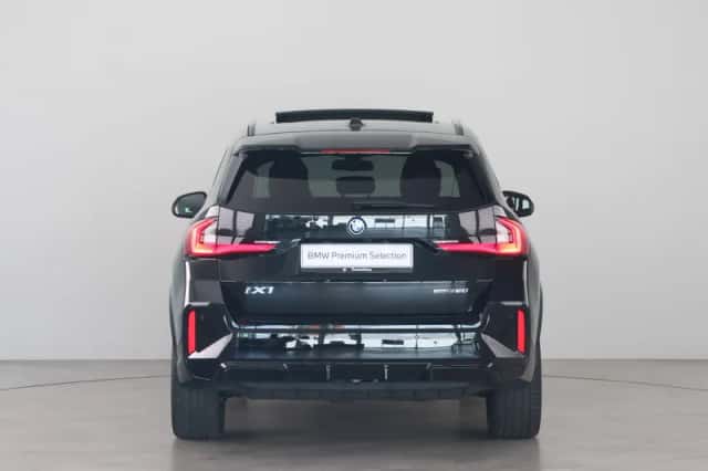 BMW iX1 (2025) thumbnail 6