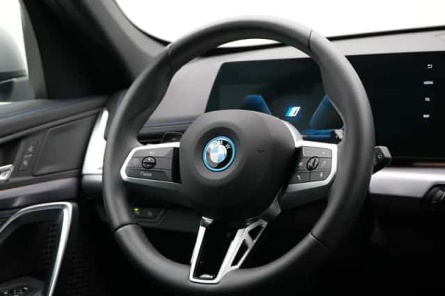 BMW X1 (2025) thumbnail 2