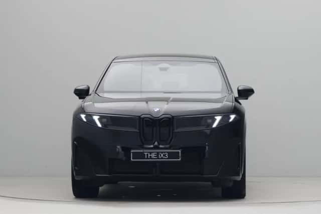 BMW iX3 (2026) thumbnail 5