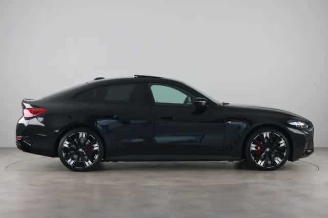 BMW i4 (2026) thumbnail 4