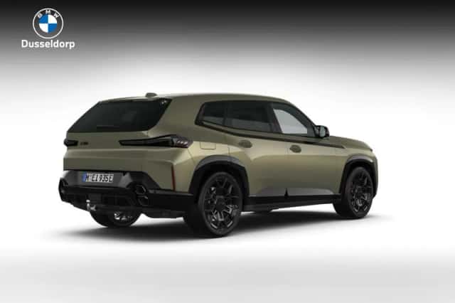 BMW XM (2026) thumbnail 2