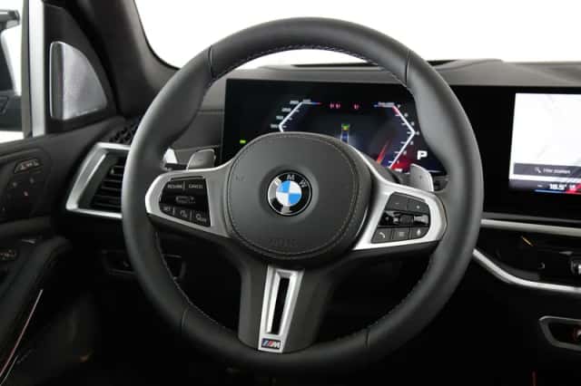 BMW X7 (2026) thumbnail 2