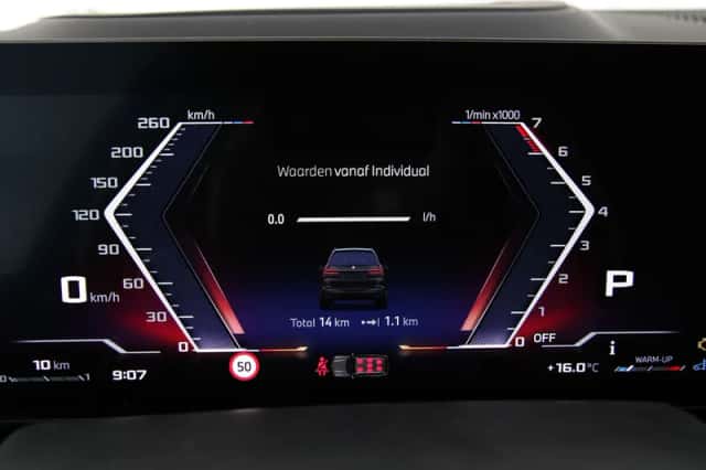 BMW X7 (2026) thumbnail 3