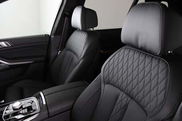 BMW X7 (2026) thumbnail 5