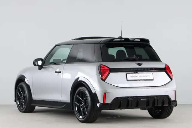 MINI Cooper (2025) thumbnail 11
