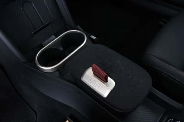 MINI Cooper (2025) thumbnail 18