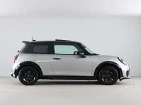 MINI Cooper (2025) thumbnail 8