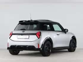 MINI Cooper (2025) thumbnail 9