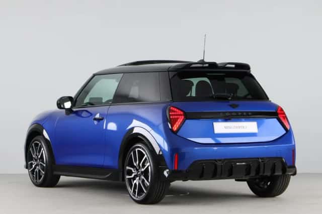 MINI Cooper (2025) thumbnail 12