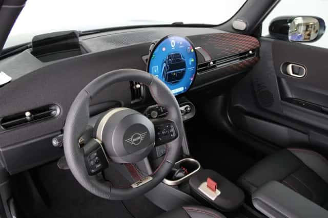 MINI Cooper (2025) thumbnail 14
