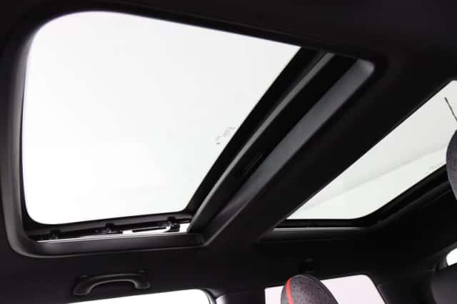 MINI Cooper (2025) thumbnail 24