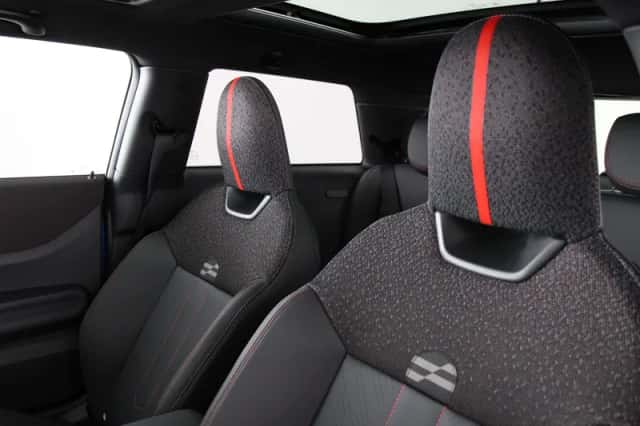 MINI Cooper (2025) thumbnail 7