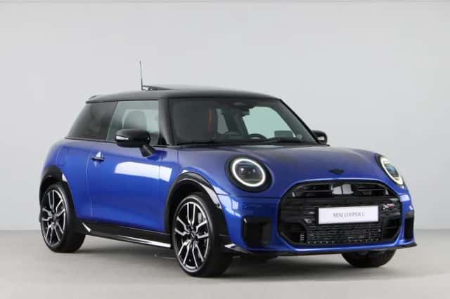 MINI Cooper (2025) thumbnail 8