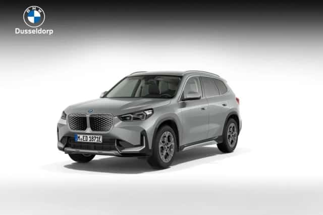 BMW iX1 (2026) thumbnail 1