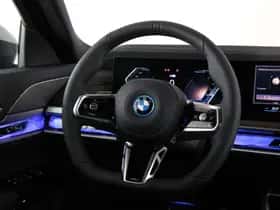 BMW i7 (2026) thumbnail 2