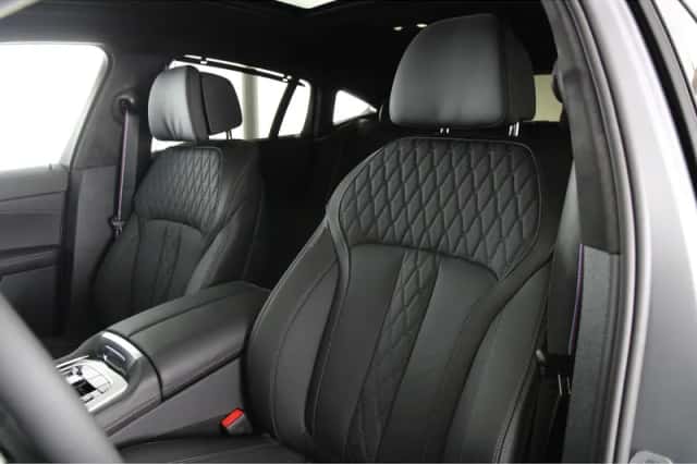 BMW X6 (2026) thumbnail 5
