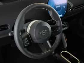 MINI Cooper (2026) thumbnail 2