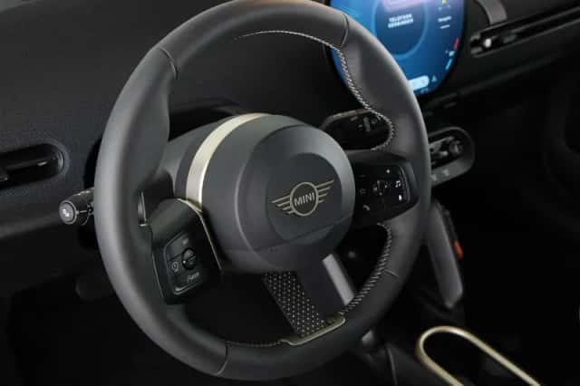 MINI Cooper (2026) thumbnail 2