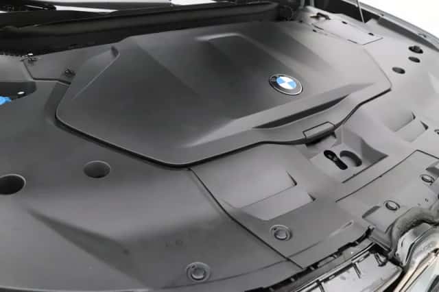 BMW iX3 (2026) thumbnail 4