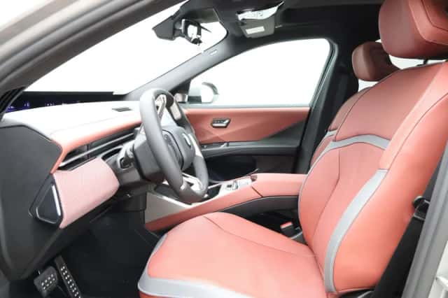 BMW iX3 (2026) thumbnail 5