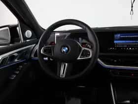 BMW XM (2026) thumbnail 2