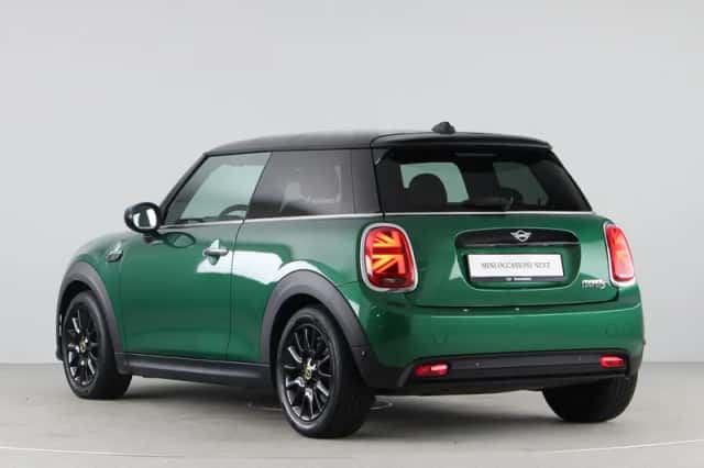 MINI Electric (2022) thumbnail 11