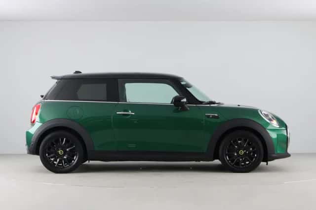 MINI Electric (2022) thumbnail 8