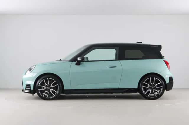 MINI Cooper (2026) thumbnail 12