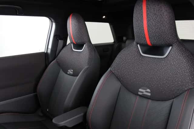 MINI Cooper (2026) thumbnail 5