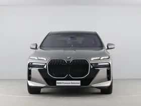 BMW i7 (2026) thumbnail 2