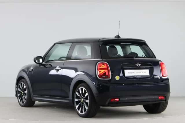 MINI Electric (2022) thumbnail 11