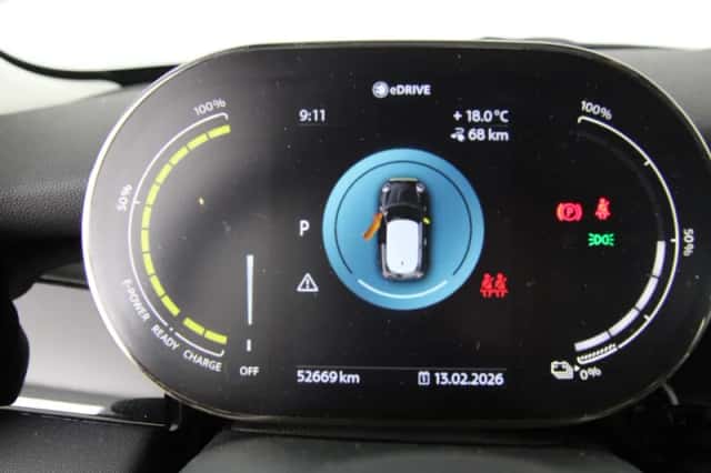 MINI Electric (2022) thumbnail 3