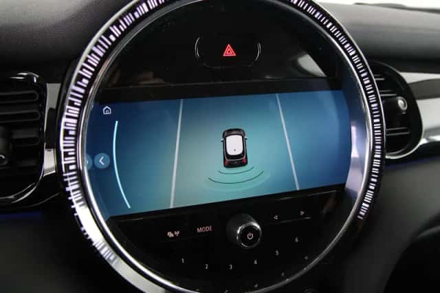 MINI Electric (2022) thumbnail 21