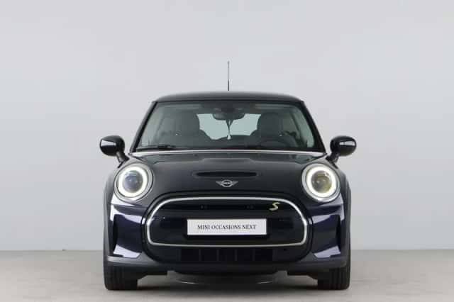 MINI Electric (2022) thumbnail 6