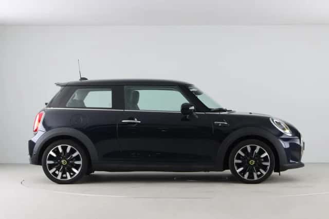 MINI Electric (2022) thumbnail 8