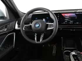 BMW iX2 (2026) thumbnail 2