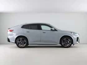 BMW iX2 (2026) thumbnail 8
