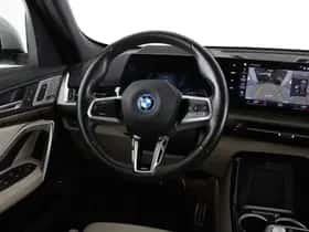 BMW X1 (2023) thumbnail 2