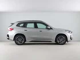 BMW X1 (2023) thumbnail 8