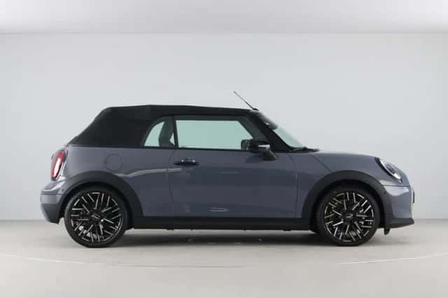 MINI Cabrio (2026) thumbnail 13