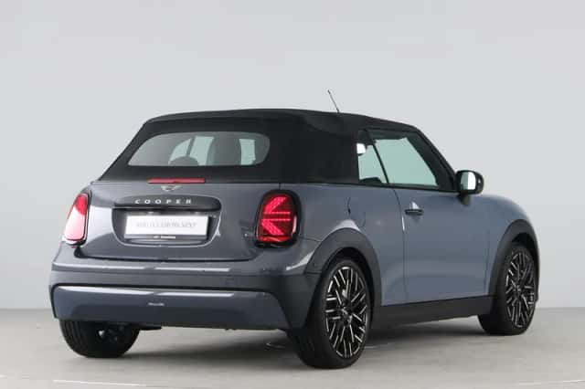 MINI Cabrio (2026) thumbnail 14