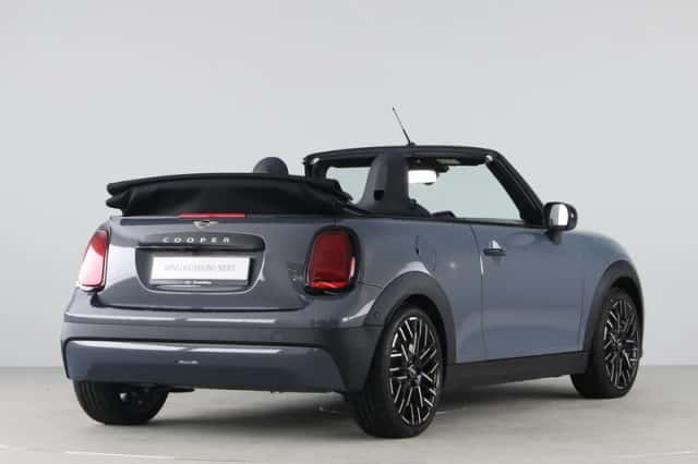 MINI Cabrio (2026) thumbnail 15