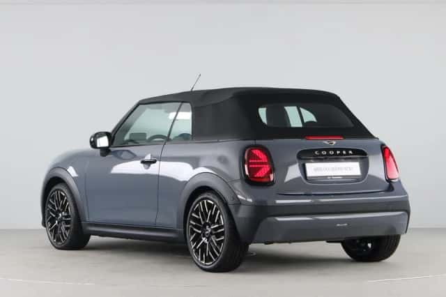 MINI Cabrio (2026) thumbnail 18