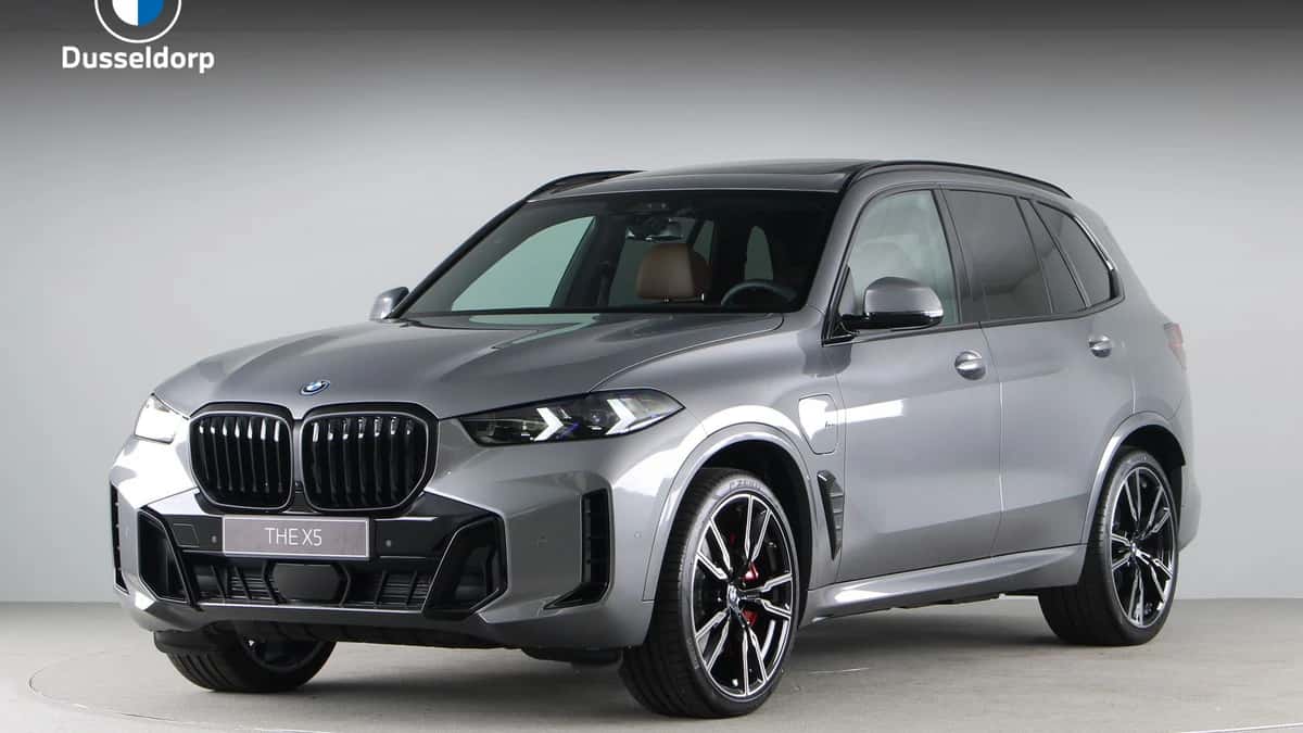 BMW X5 (2026) — foto 1